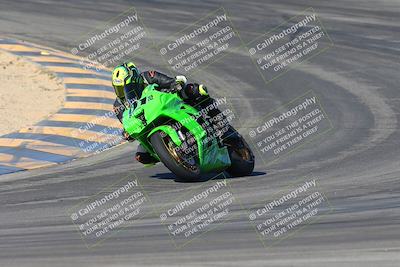 media/Jan-10-2025-CVMA Friday Practice (Fri) [[489e0da257]]/Group 4 and Trackday/Session 3 (Turns 9 and 10)/